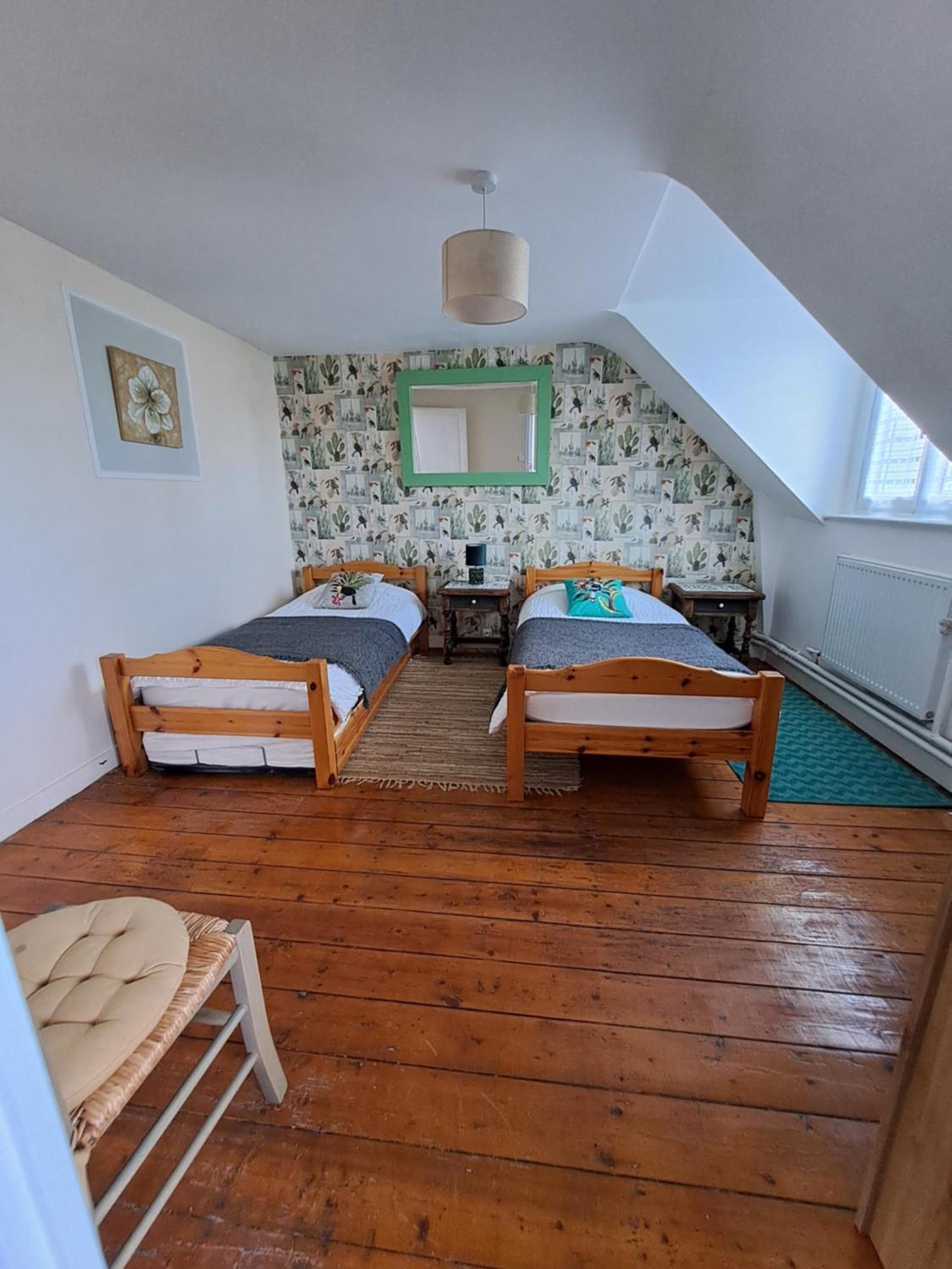 Numéro 1 Châteaulin Extérieur photo